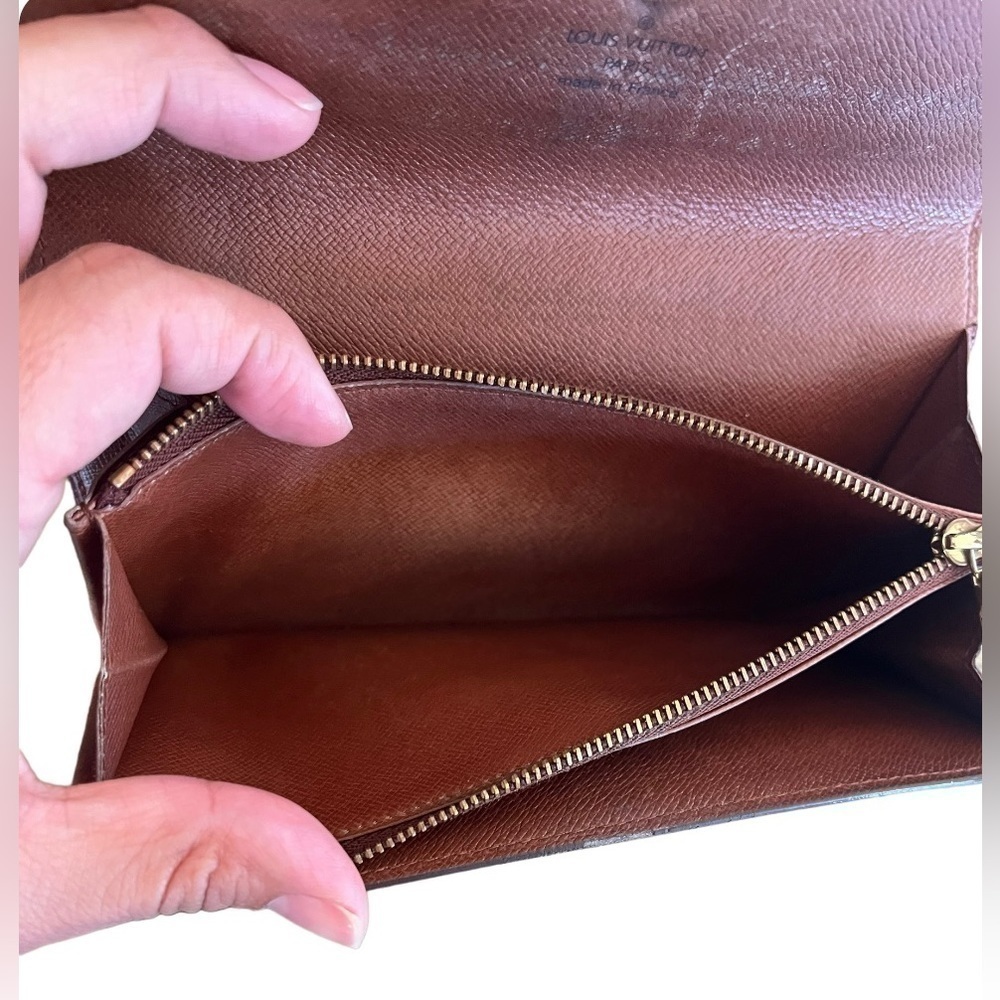 Louis VUITTON Vintage Monogram snap and zip Sarah Wallet - Picture 8 of 14